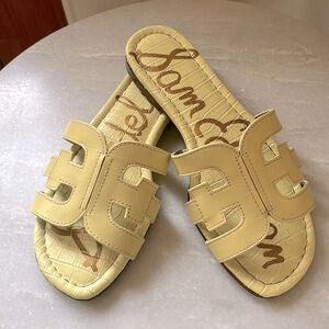 Sam Edelman Bay Cutout Slide Sandal Pale Yellow Size 6